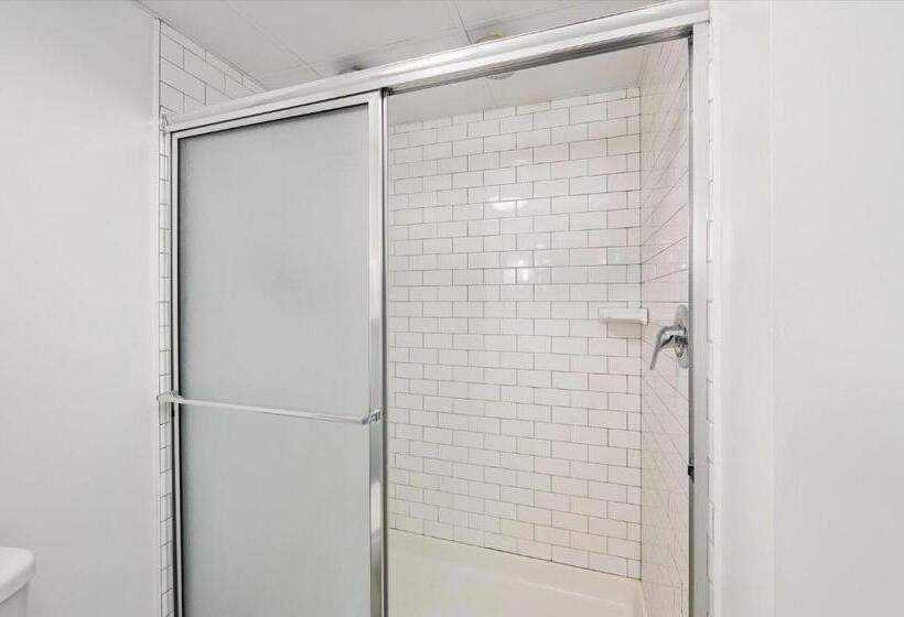 اتاق استاندارد با تخت بزرگ, Monte Carlo Boardwalk / Oceanfront Ocean City