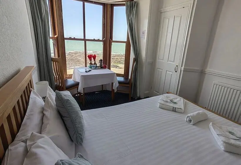 オーシャンビュースタンダードルーム, Cardigan And Celtic Bay Guest House