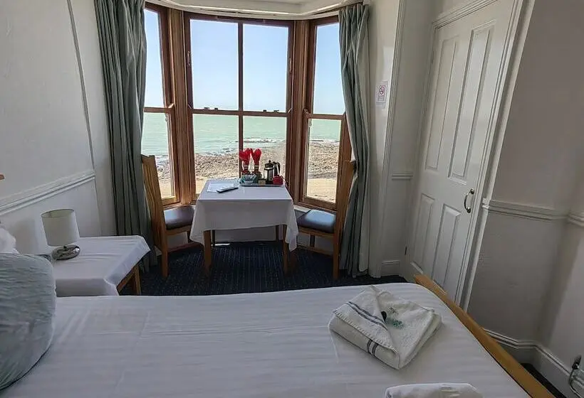 オーシャンビュースタンダードルーム, Cardigan And Celtic Bay Guest House