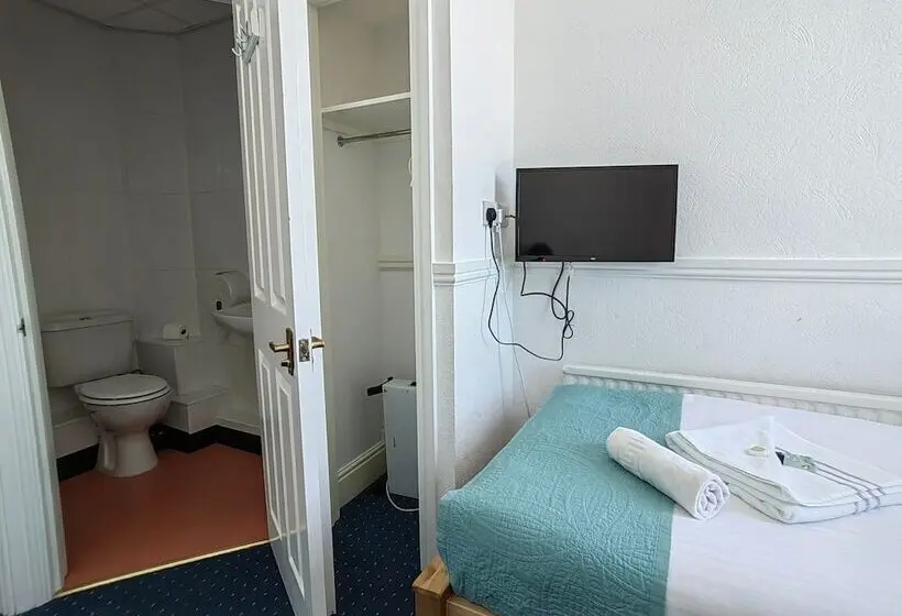 バスルーム共有のシングルスタンダード, Cardigan And Celtic Bay Guest House