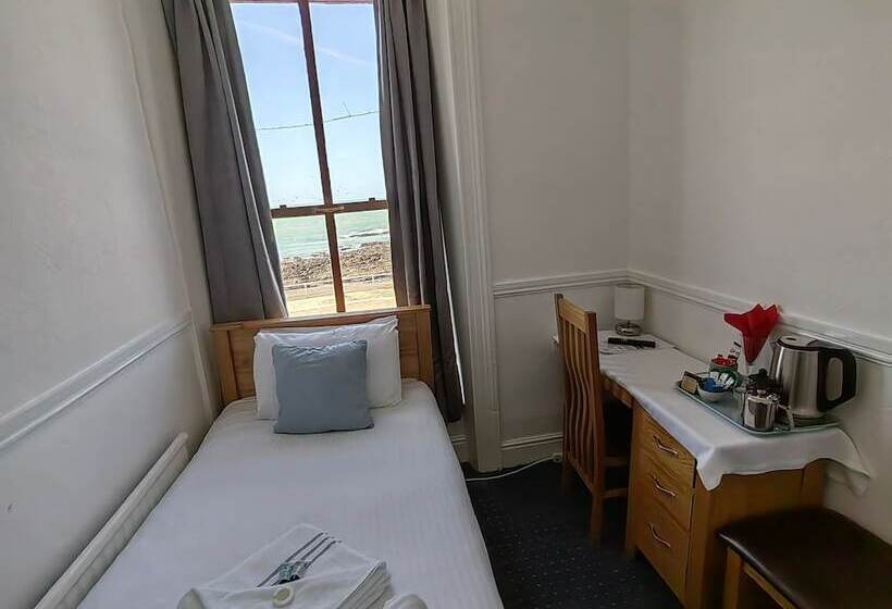 חדר סטנדרד יחיד חדר אמבטיה משותף, Cardigan And Celtic Bay Guest House