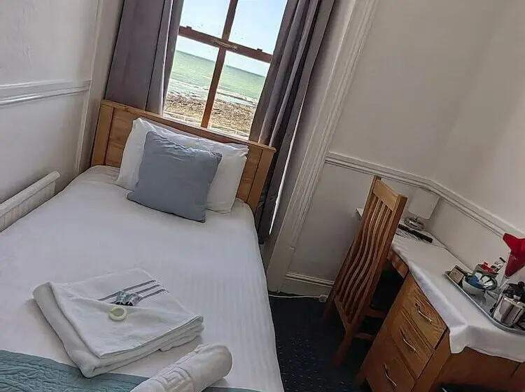 バスルーム共有のシングルスタンダード, Cardigan And Celtic Bay Guest House