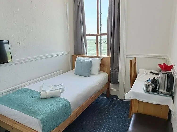 バスルーム共有のシングルスタンダード, Cardigan And Celtic Bay Guest House