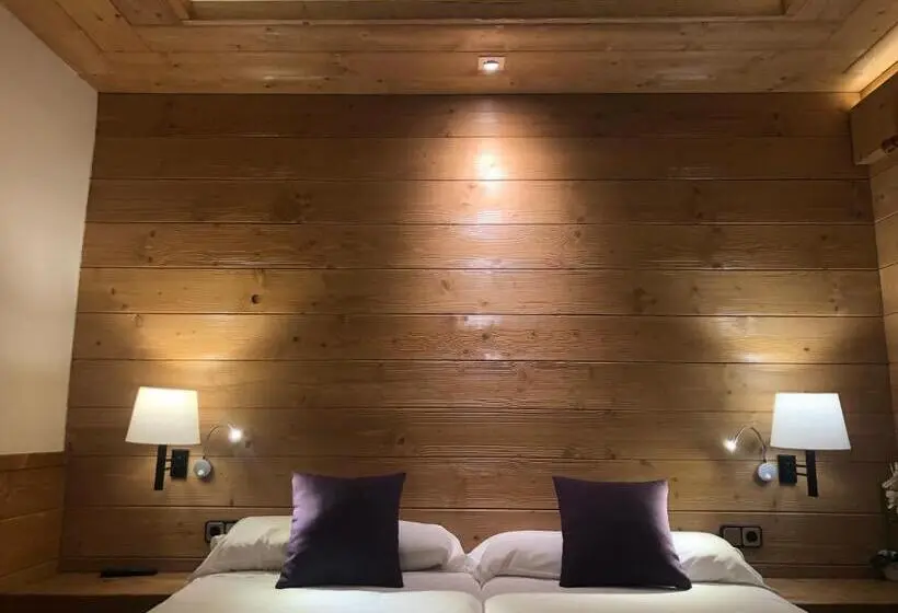 Standard Yhden Hengen Huone, Hostal Piteus