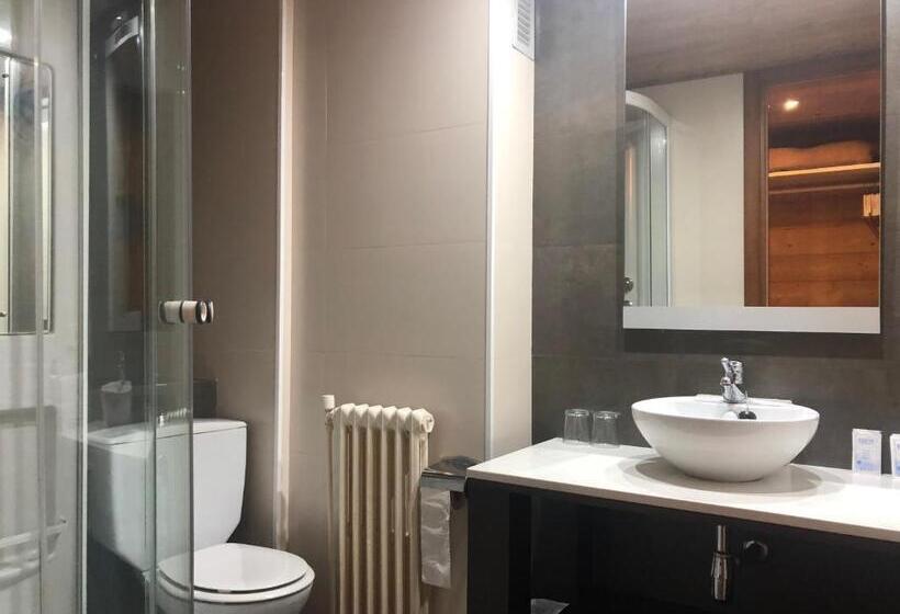 스탠다드 룸, Hostal Piteus