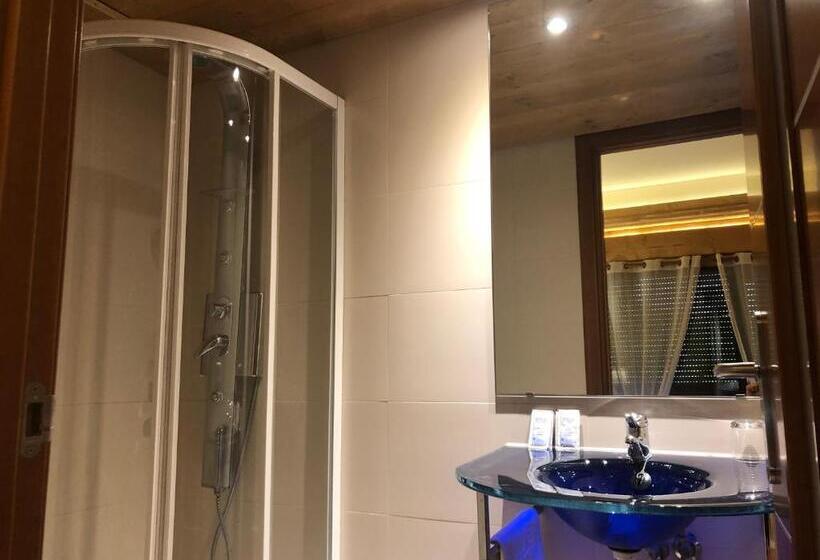 스탠다드 룸, Hostal Piteus