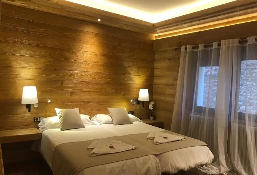 Standard Kolmen Hengen Huone, Hostal Piteus