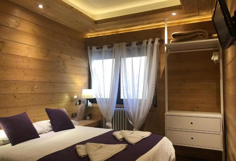 스탠다드 룸, Hostal Piteus