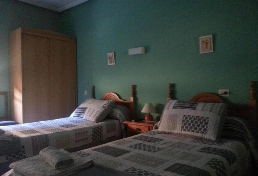 스탠다드 룸, Hostal La Collada De Aralla