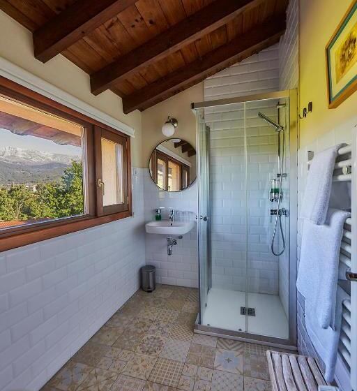 اتاق استاندارد, Sabina