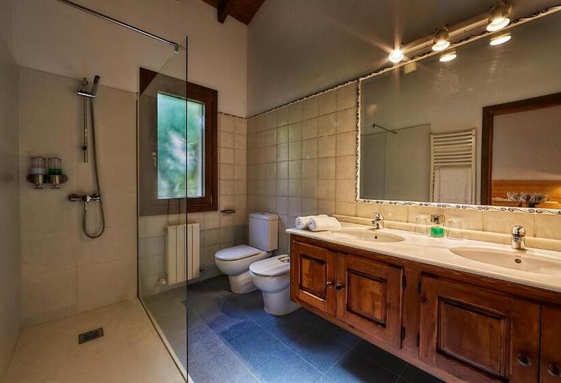 اتاق سوپریور, Sabina