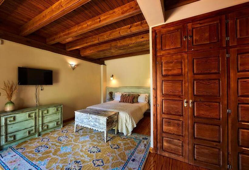 Suite with Terrace, Sabina