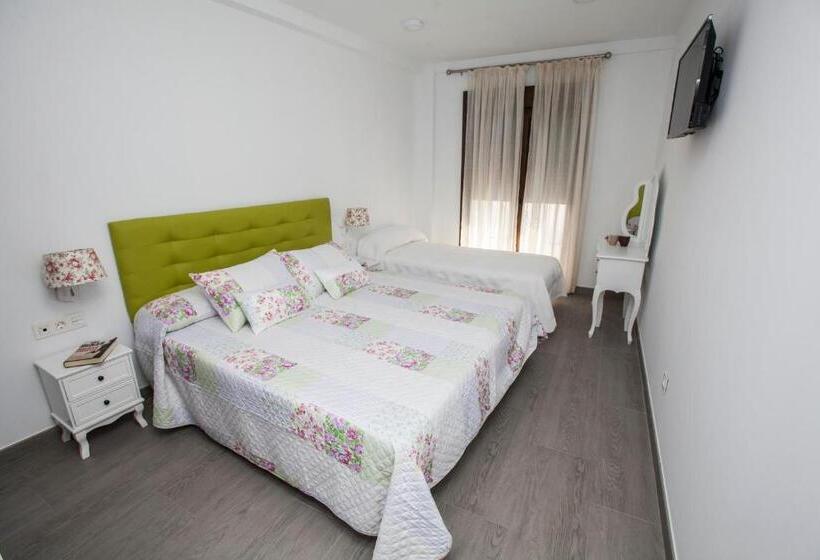Номер Стандарт Трехместный, Hostal Boutique Bajamar