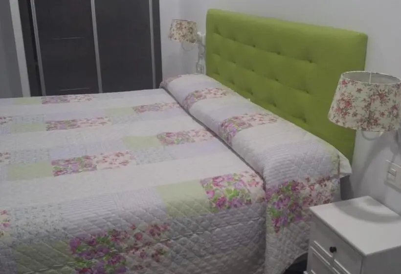 اتاق استاندارد سه نفره, Hostal Boutique Bajamar