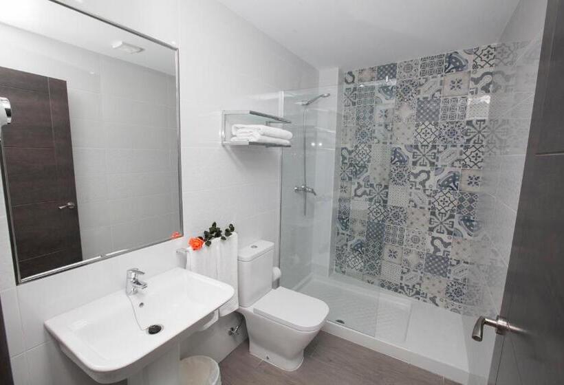 Номер Стандарт Трехместный, Hostal Boutique Bajamar