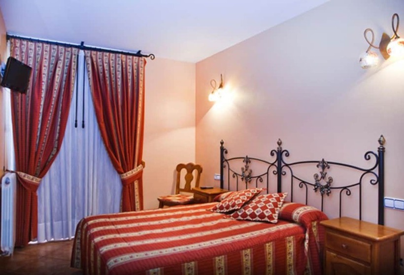 带城市景观的标准间, Antiguo Casino De Los Arribes