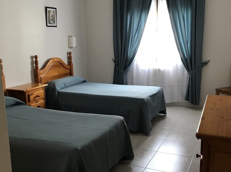 スタンダードルーム, Complejo Turistico Baños Del Robledillo