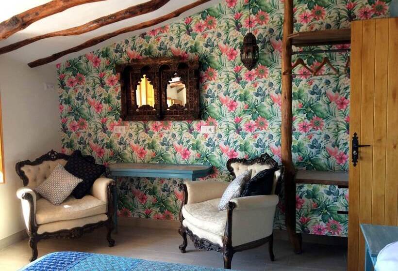 اتاق لوکس با بالکن, Los Cuatro Vientos B&b