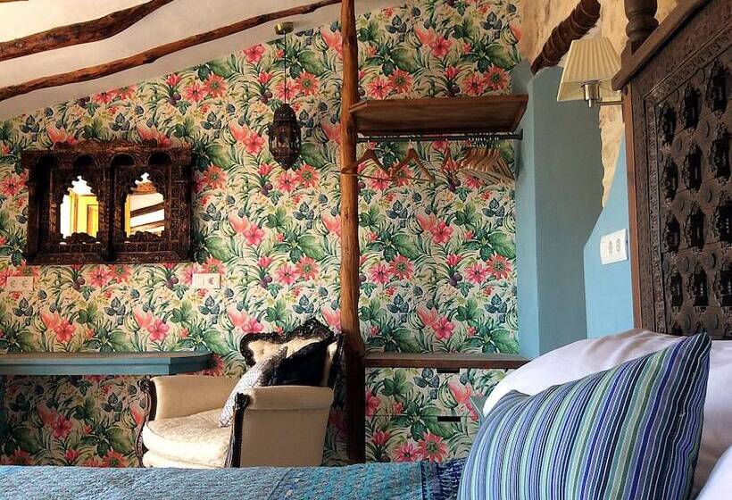 اتاق لوکس با بالکن, Los Cuatro Vientos B&b