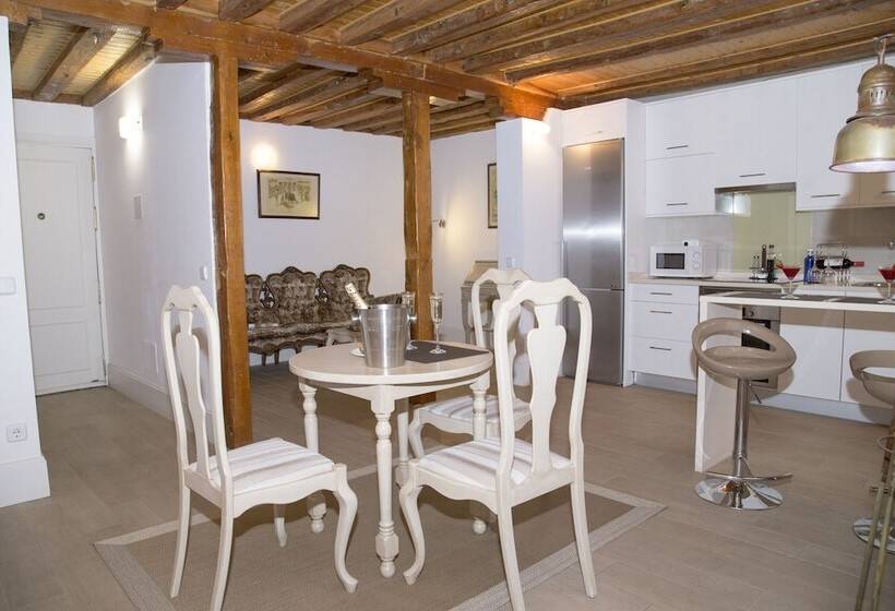 آپارتمان 1 خوابه, Oriente Palace Apartments