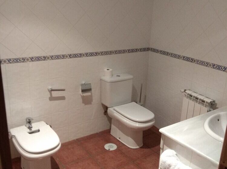 스탠다드 트리플 룸, Pension Os Ancares