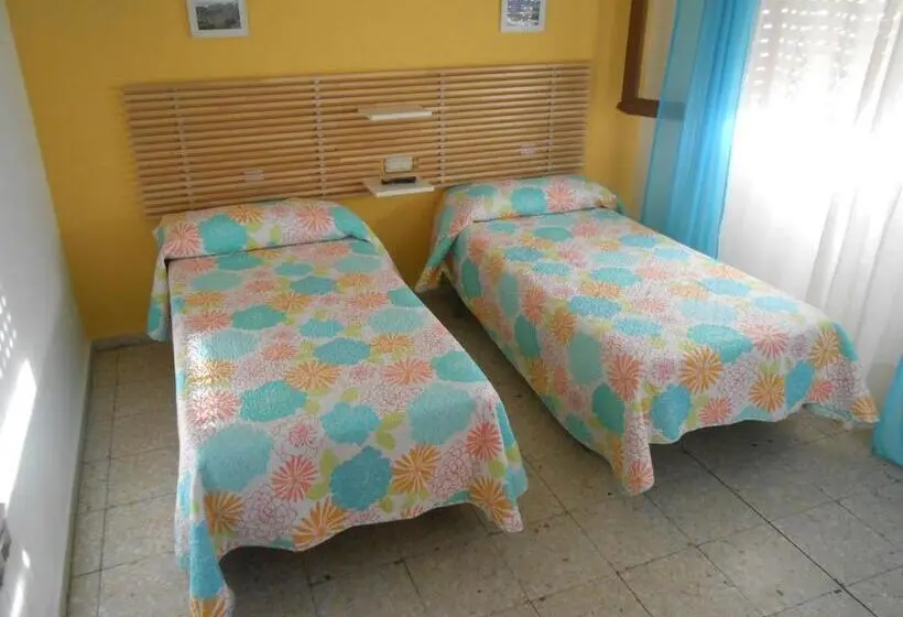 エコノミールーム, Hostal Avenida