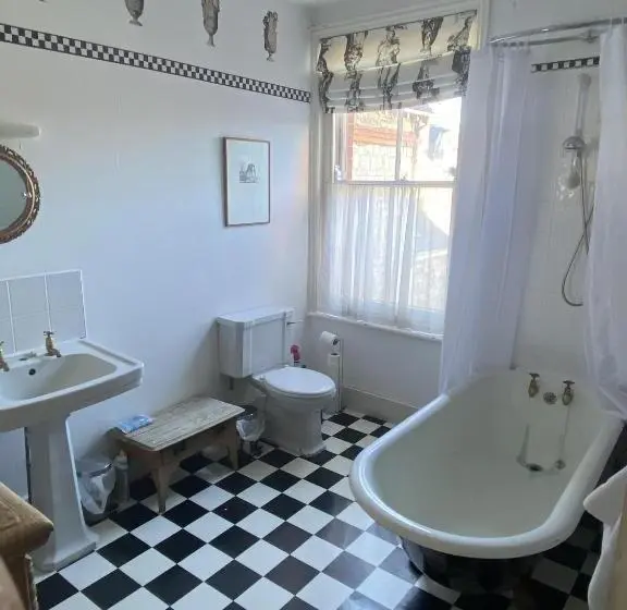キングサイズベッドのスイートルーム, Gretenham B&b