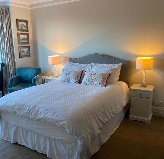 キングサイズベッドのスイートルーム, Gretenham B&b