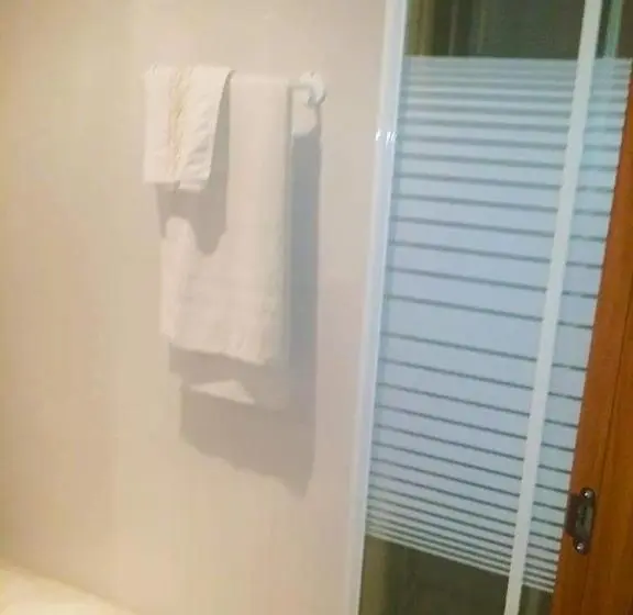 اتاق اکونومی یک تخته, Hostal Europa