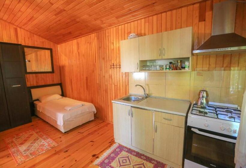 בקתה סטנדרטית, Cinderella Pansiyon