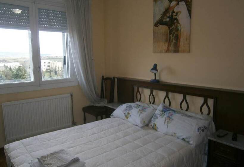 Номер Deluxe, Pensión Mari Asun