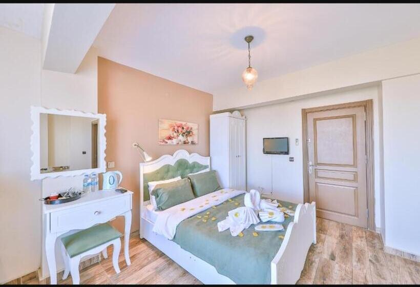 اتاق لوکس با چشم‌انداز دریا, Agva Teras Garden Hotel & Bungalow