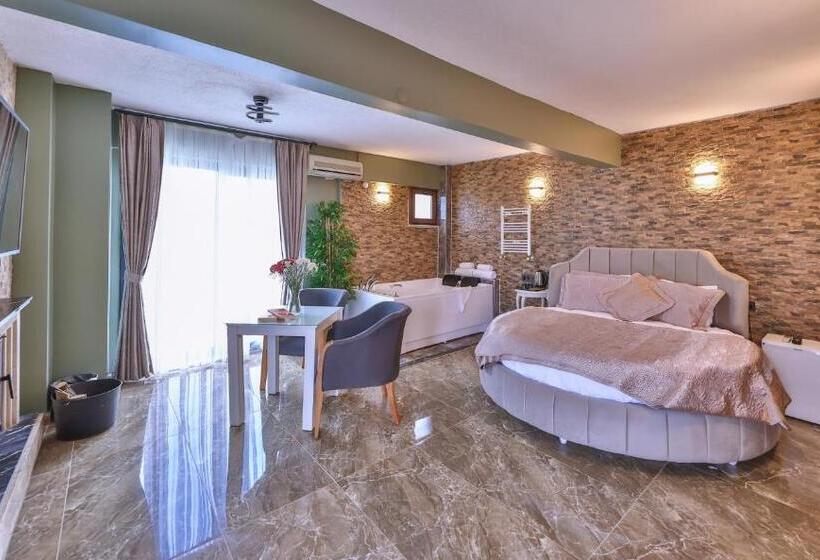 اتاق لوکس با بالکن و چشم‌انداز دریا, Agva Teras Garden Hotel & Bungalow