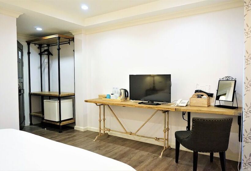 디럭스 룸, Marquise Boutique