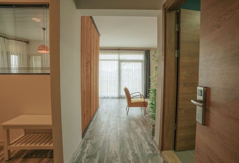 חדר מלכותי, Villa Marine