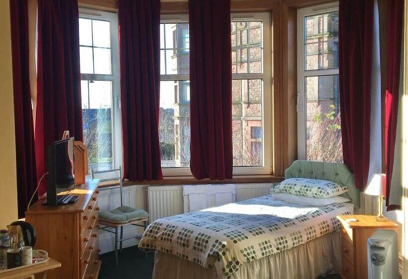 Pokój Rodzinny, Rowanbank House