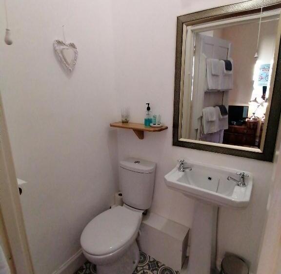 Pokój Rodzinny, Rowanbank House