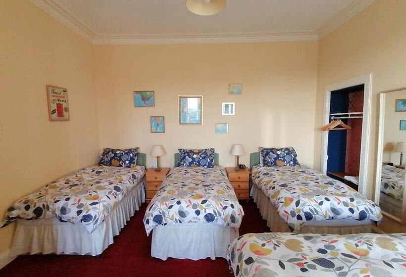 Pokój Rodzinny, Rowanbank House