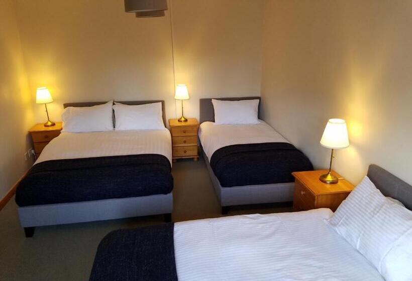 Pokój Rodzinny Widok Ogród, Rowanbank House