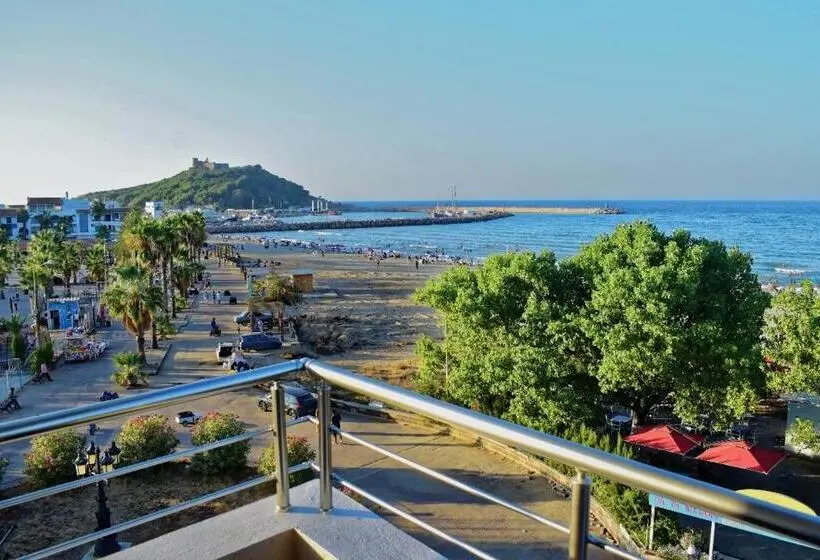 اتاق لوکس با چشم‌انداز دریا, Corail Royal