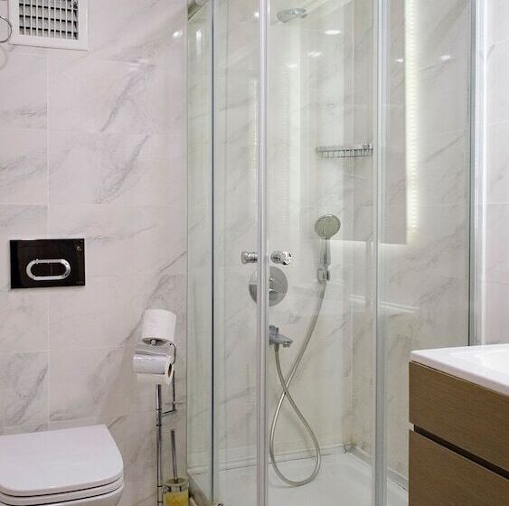 חדר משפחתי נוף לגינה, Mata Butik