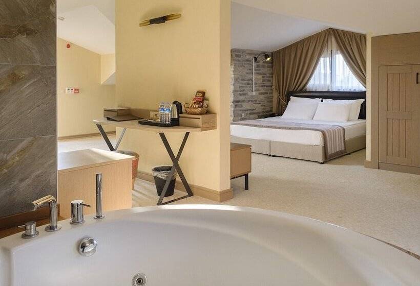 חדר פנטהאוז, Mata Butik