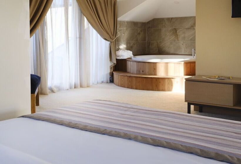 חדר פנטהאוז, Mata Butik