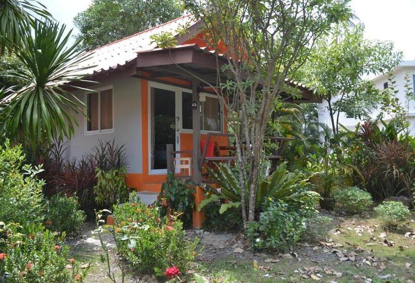 Standart Bungalov, Baan Chid Talay