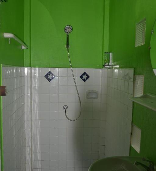 Standart Bungalov, Baan Chid Talay