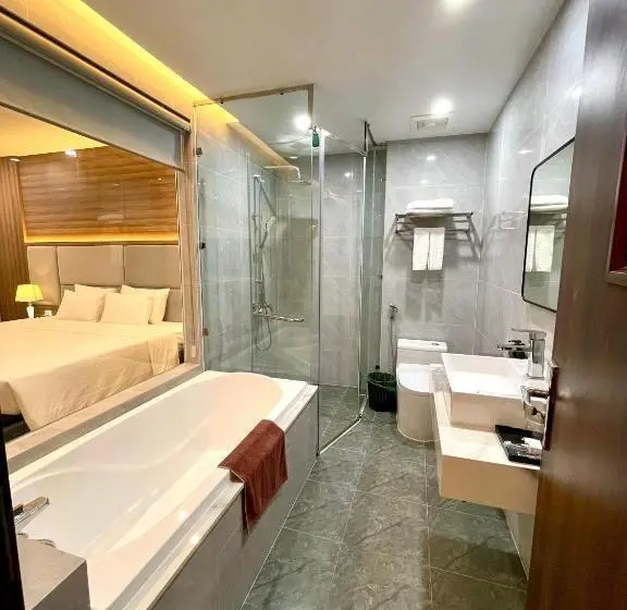 Deluxe Suite King Bed, Central Halong