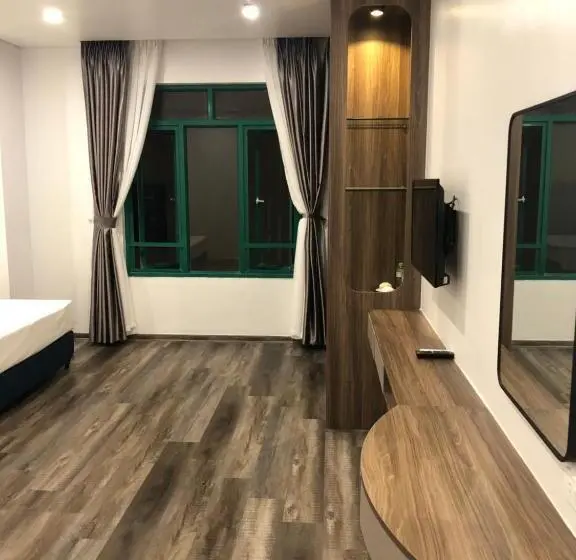 اتاق لوکس خانوادگی, Central Halong