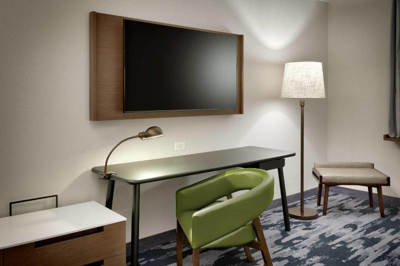 سوئیت با تخت بزرگ, Fairfield Inn & Suites By Marriott Fort Smith