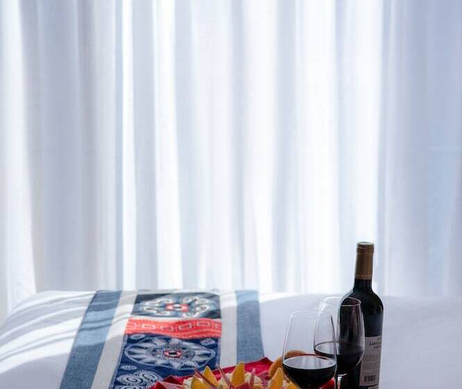 اتاق لوکس خانوادگی, Ladybird Sapa