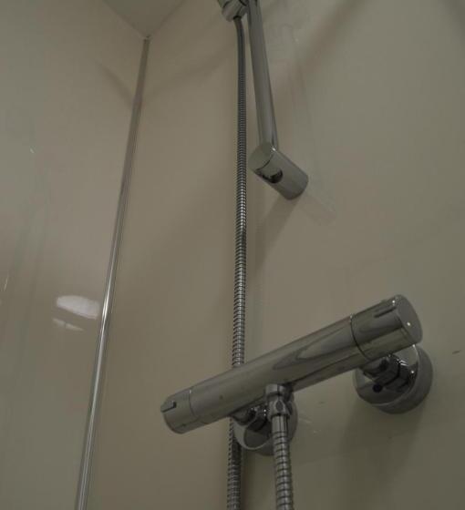 デラックスルーム, Bell Gate House